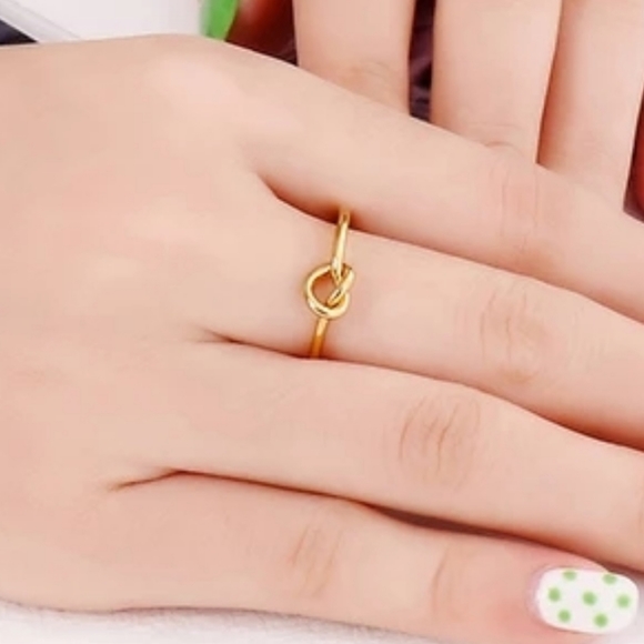 Stainless Steel Love Knot Ring - Gold or Silver - Picture 4 of 8